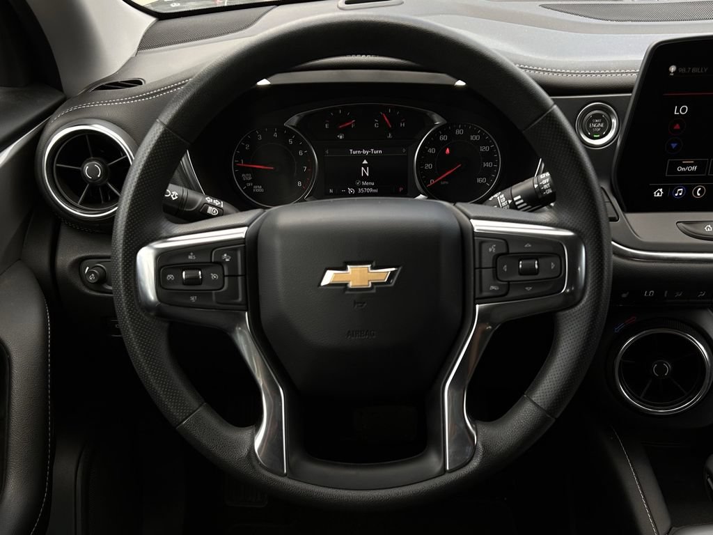 Used 2025 Chevrolet Blazer LT AWD/4WD image 13