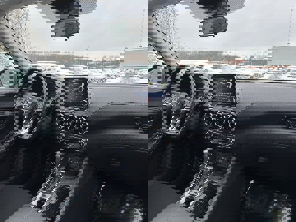 Used 2024 Nissan Sentra SV image 17