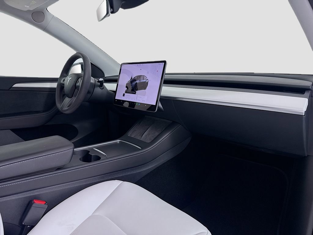 Used 2024 Tesla Model Y Long Range AWD/4WD image 27