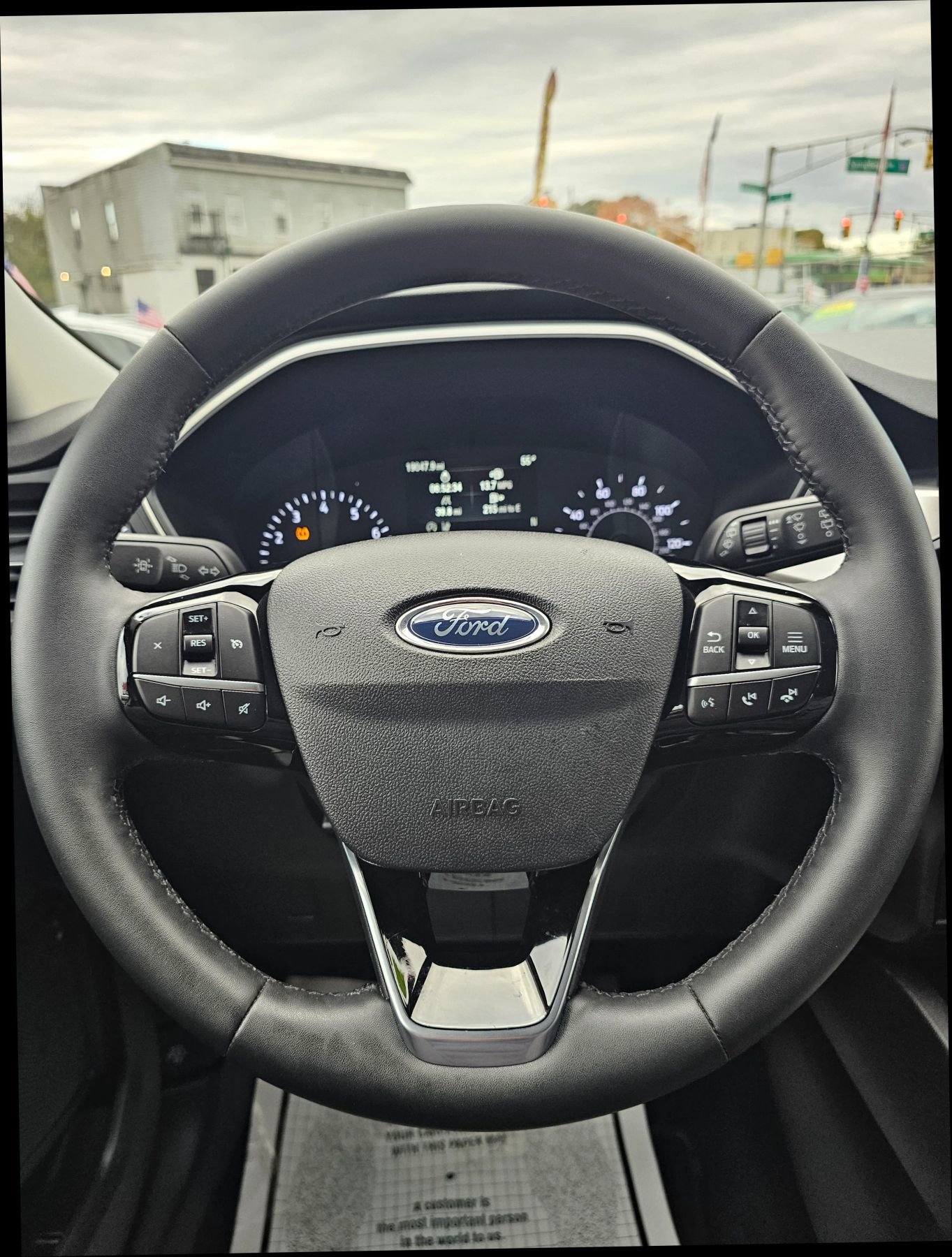 Used 2022 Ford Escape SE w/ Cold Weather Package image 13