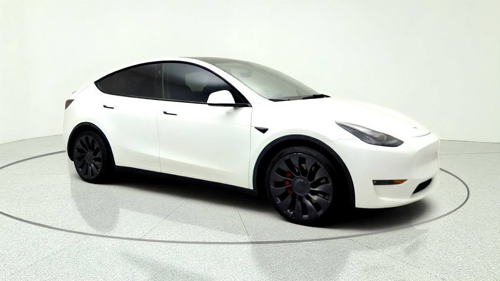 Used 2024 Tesla Model Y Performance AWD/4WD image 3