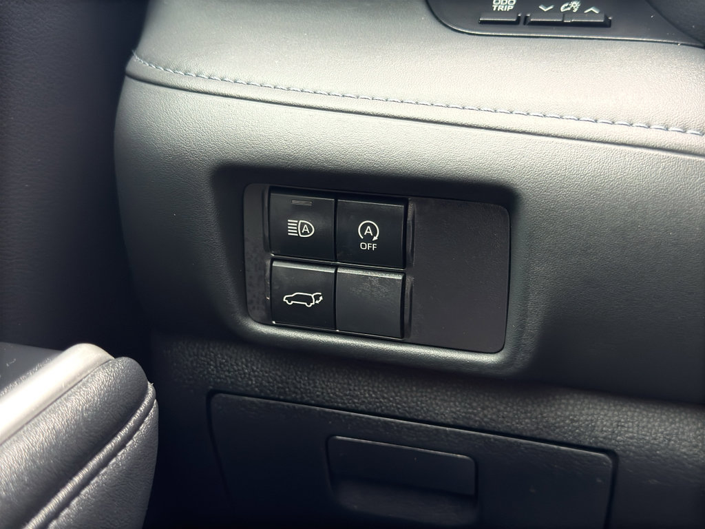 Used 2024 Toyota Highlander XLE image 28