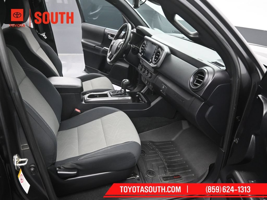 Used 2020 Toyota Tacoma TRD Off-Road AWD/4WD image 41