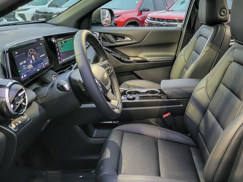 New 2026 Chevrolet Equinox LT w/ Convenience Package II FWD image 9