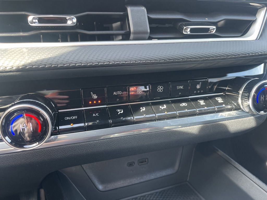 New 2026 Chevrolet Equinox LT w/ Convenience Package II image 22