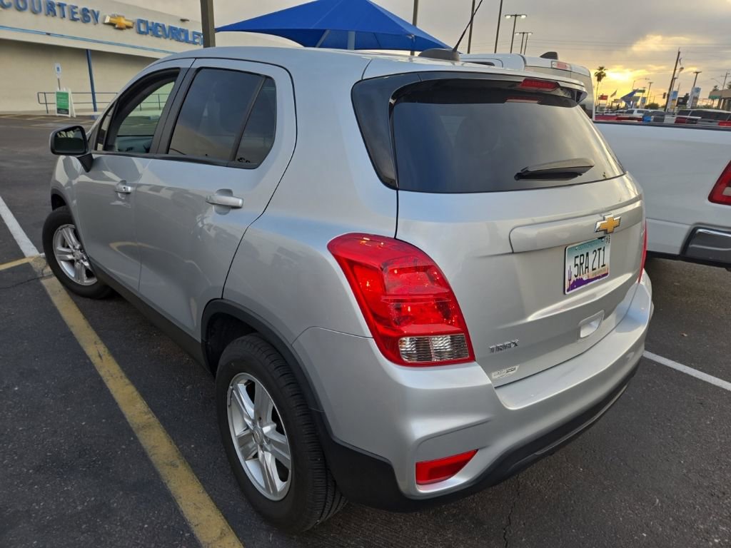 Used 2021 Chevrolet Trax LS w/ Tint and Cruise Package image 4