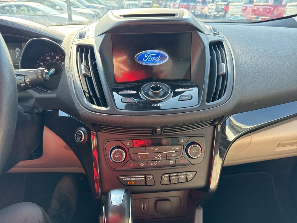 Used 2018 Ford Escape Titanium w/ Ford Safe & Smart Package image 9