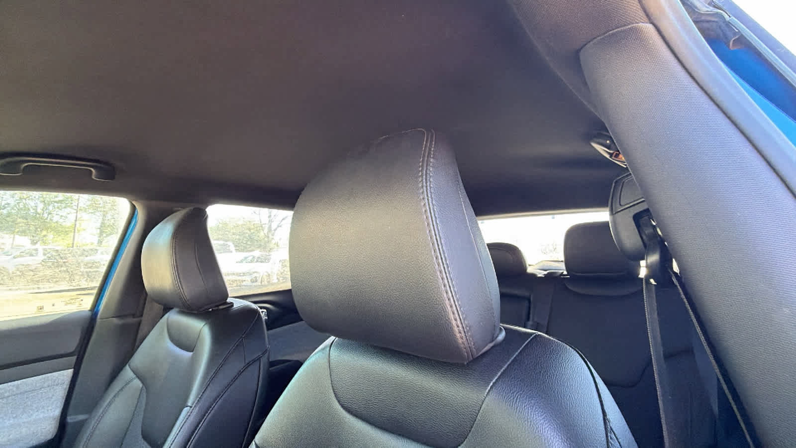 Used 2024 Jeep Compass Latitude image 11