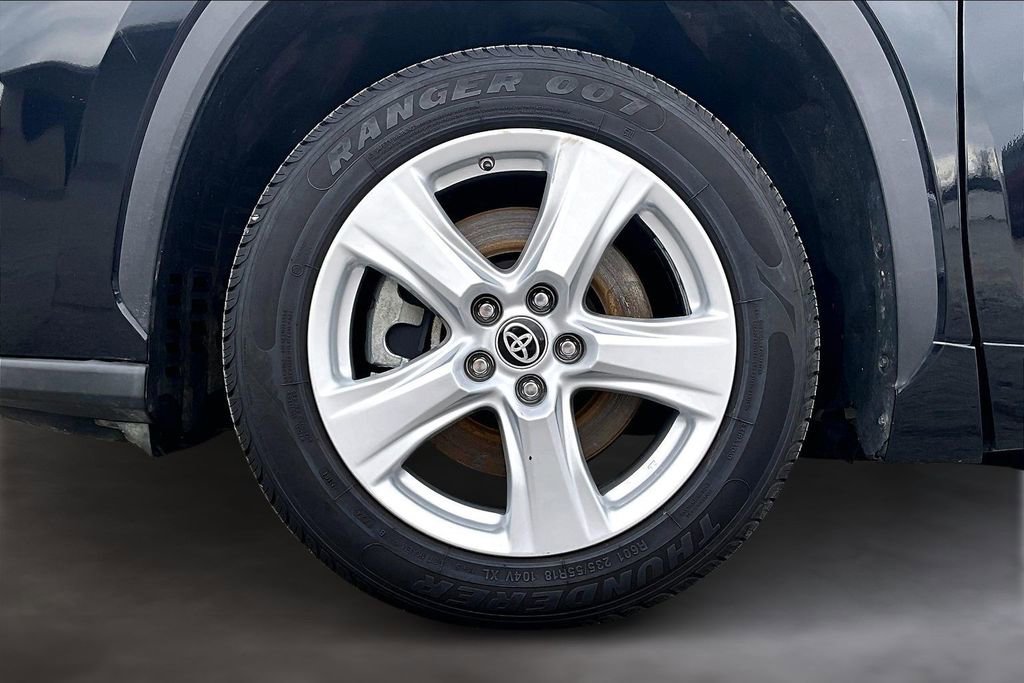 Used 2023 Toyota Highlander L image 34