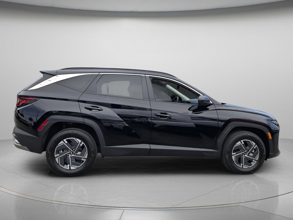 Certified 2025 Hyundai Tucson Blue AWD/4WD image 4