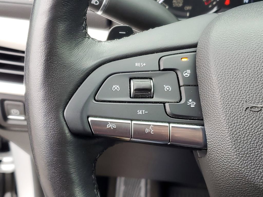 Used 2021 Cadillac XT4 Premium Luxury w/ Cold Weather Package AWD/4WD image 11