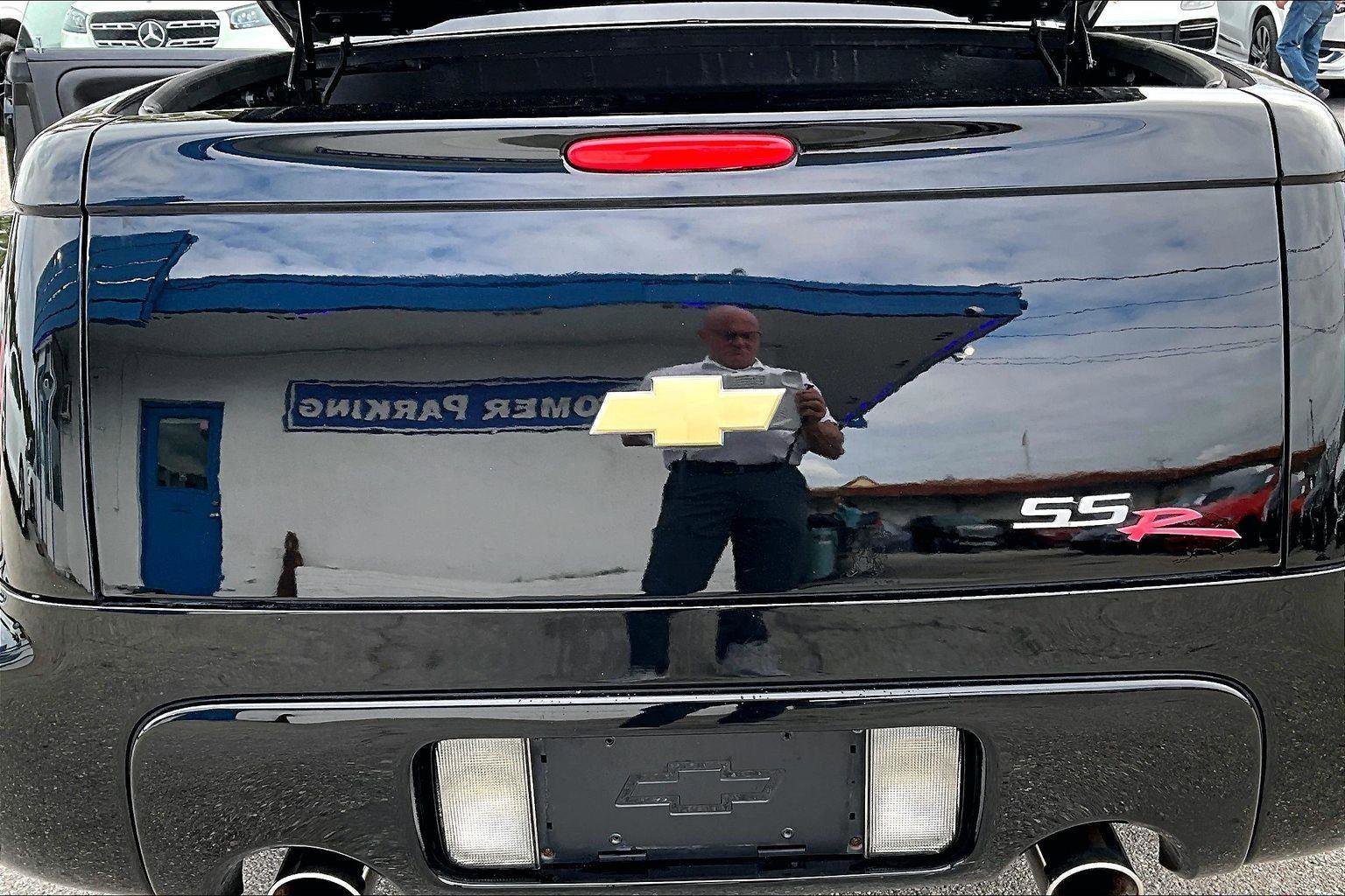 Used 2006 Chevrolet SSR w/ Preferred Equipment Group image 20