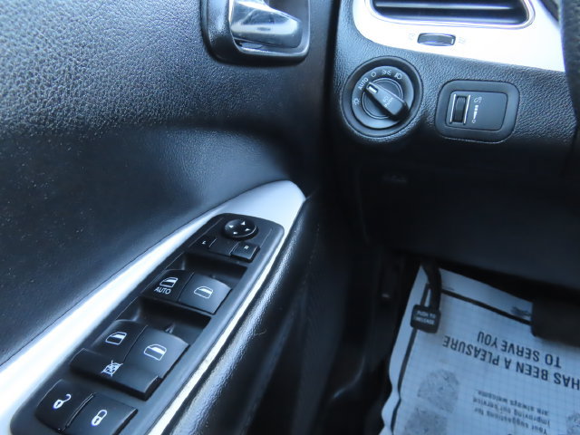 Used 2019 Dodge Journey SE FWD image 30