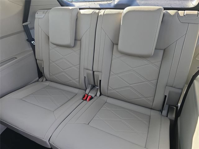 New 2026 Volkswagen Atlas SE FWD image 5