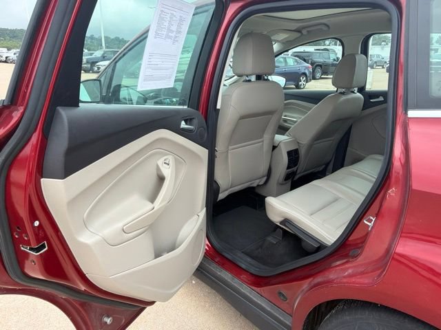 Used 2017 Ford C-MAX Titanium w/ Equipment Group 301A FWD image 16