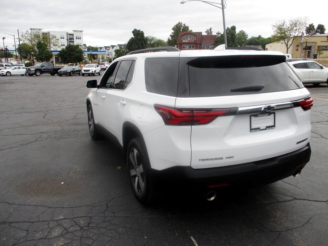 Used 2023 Chevrolet Traverse LT AWD/4WD image 16
