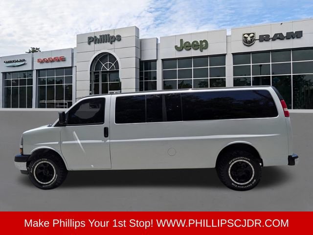 Used 2019 Chevrolet Express 3500 LT w/ LT Preferred Equipment Group RWD image 6