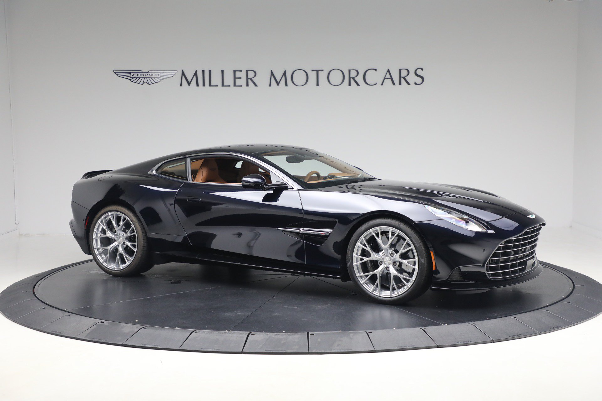 New 2026 Aston Martin Vanquish RWD image 10