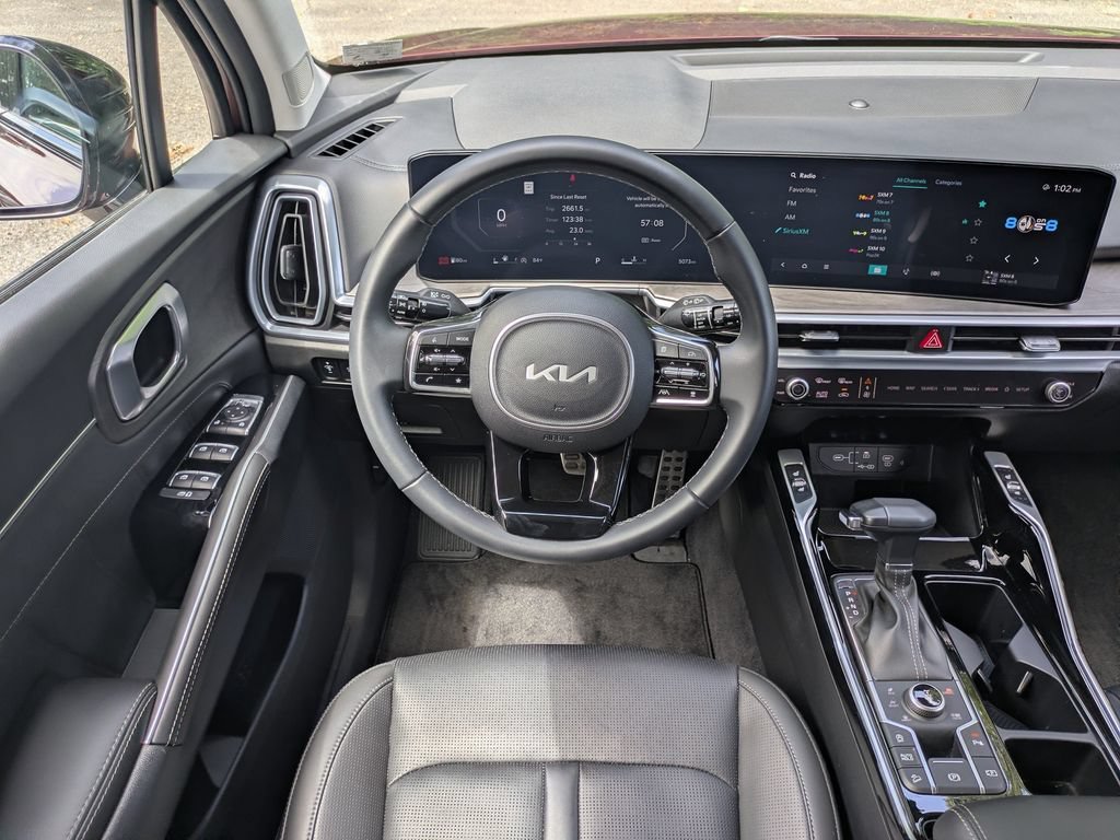 Used 2024 Kia Sorento SX AWD/4WD image 16