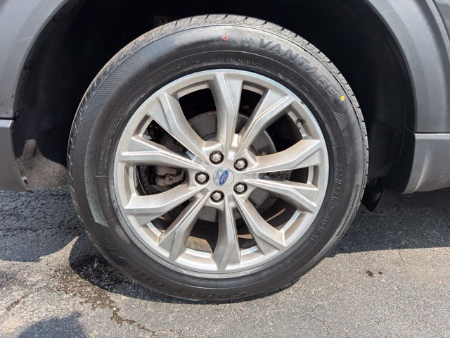 Used 2022 Ford Explorer XLT w/ Equipment Group 202A AWD/4WD image 43