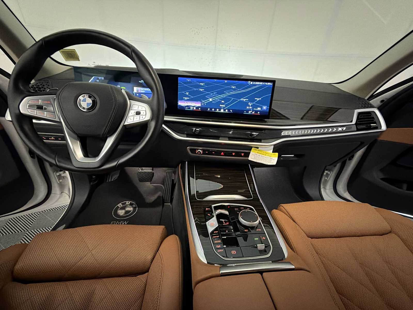 Used 2024 BMW X7 xDrive40i w/ Parking Assistance Package AWD/4WD image 16