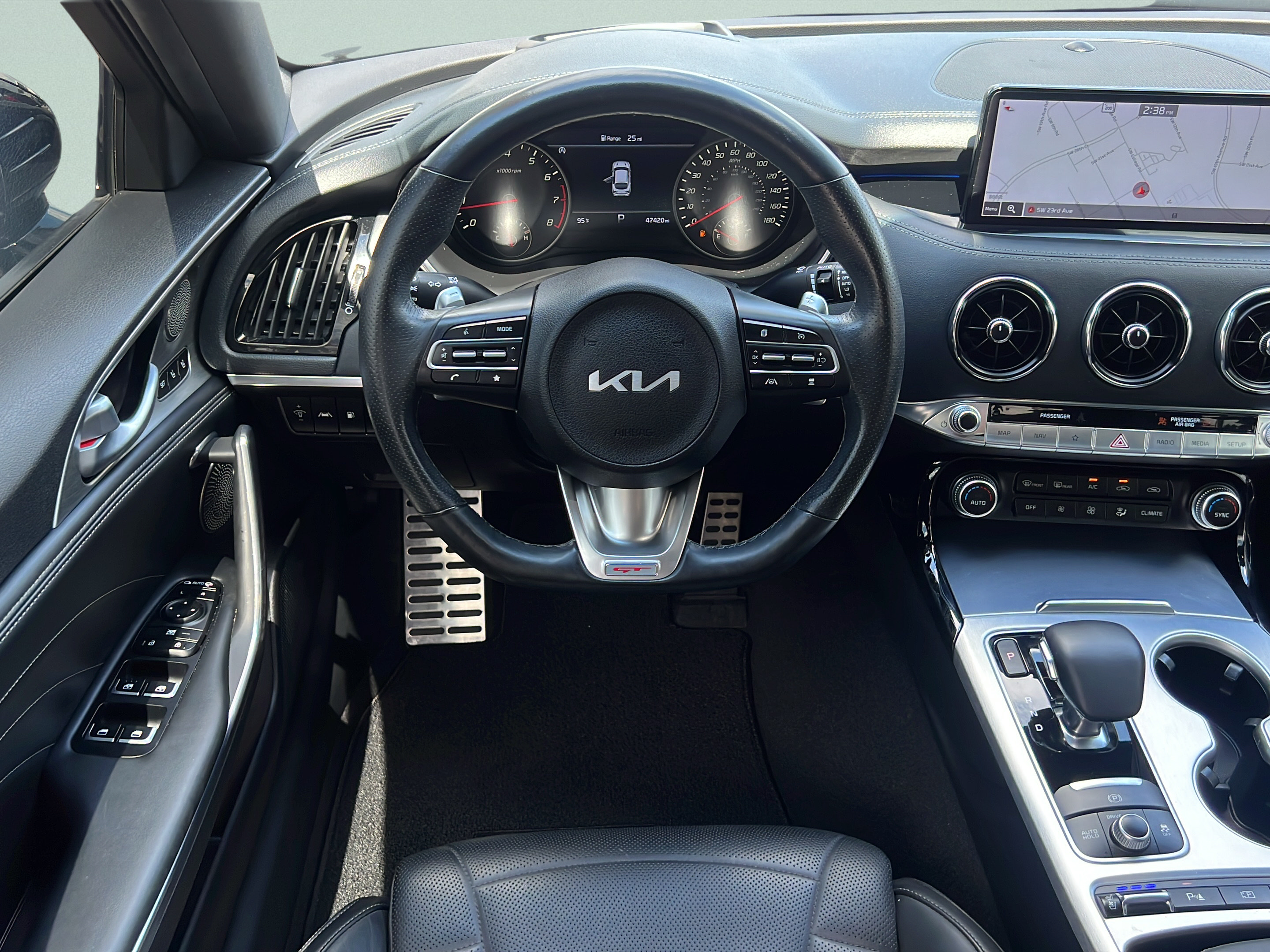 Used 2022 Kia Stinger GT2 RWD image 13