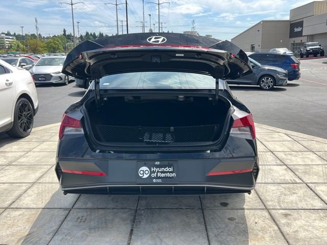 New 2026 Hyundai Elantra Limited FWD image 12