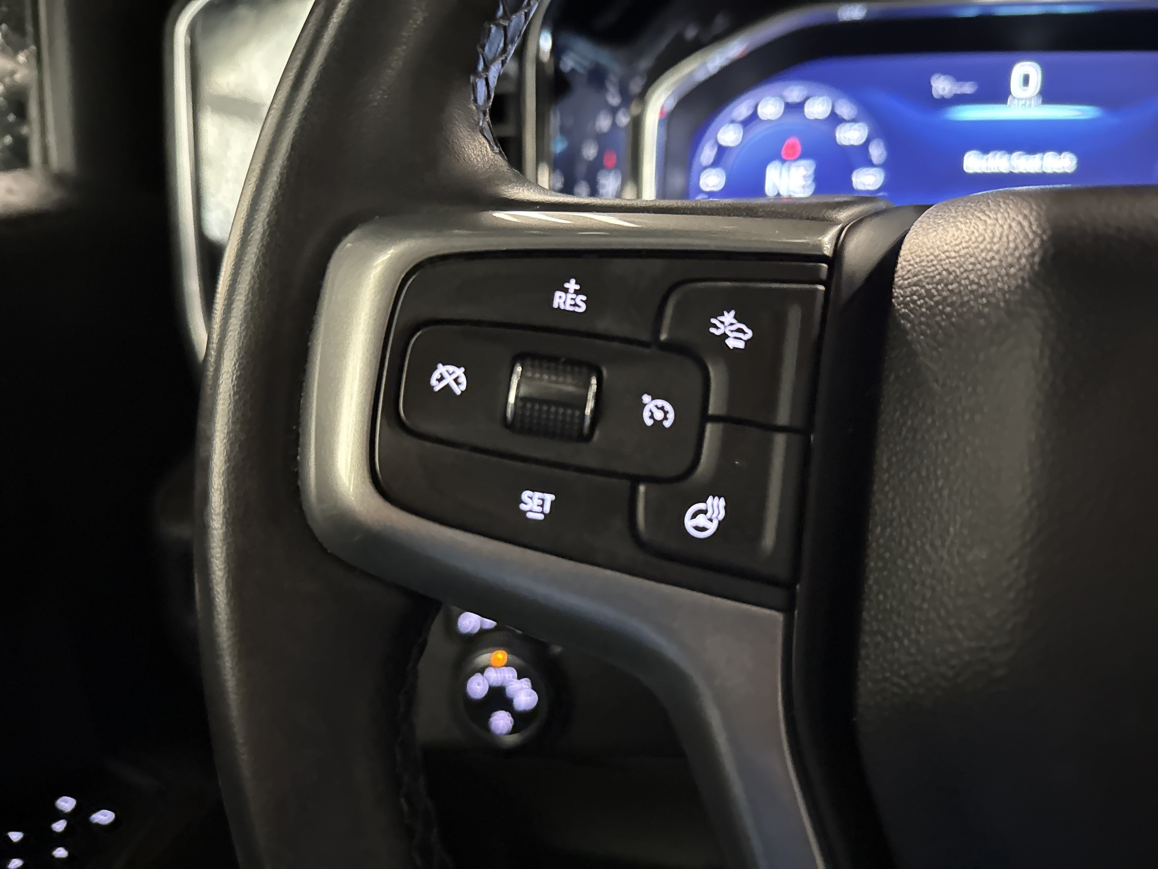 Used 2023 Chevrolet Silverado 1500 LT AWD/4WD image 19