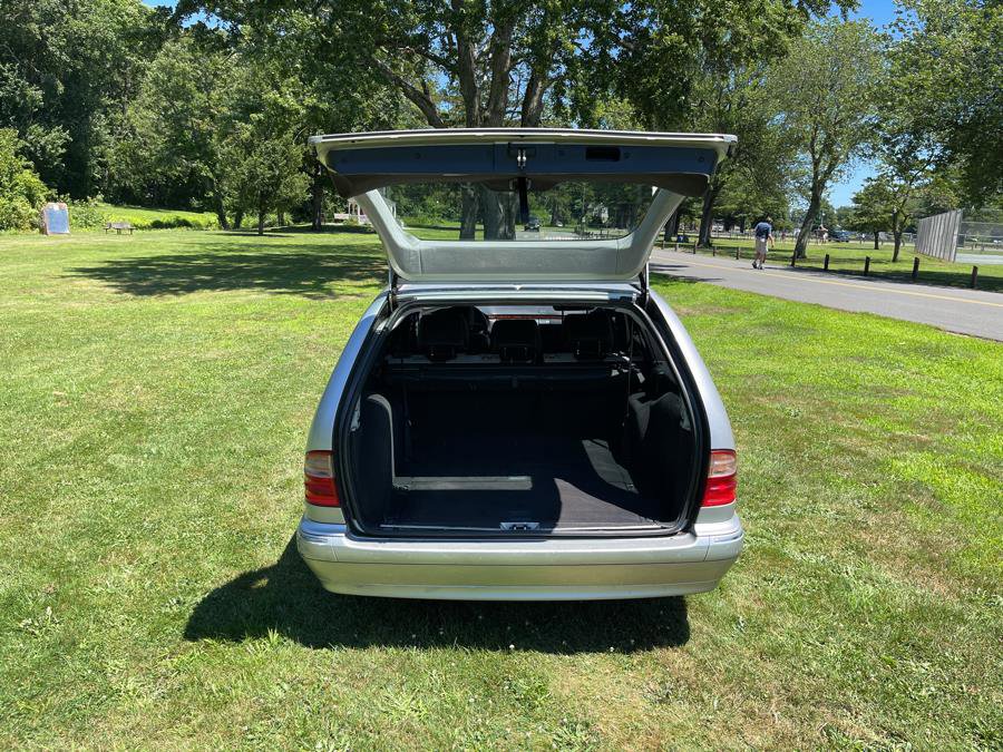 Used 2002 Mercedes-Benz E 320 4MATIC Wagon image 39
