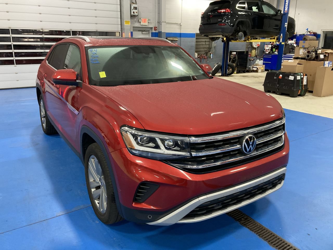 Used 2022 Volkswagen Atlas Cross Sport SE w/ Panoramic Sunroof Package