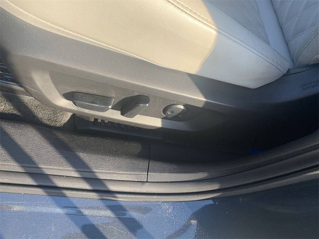 Used 2024 Mitsubishi Outlander SEL image 12