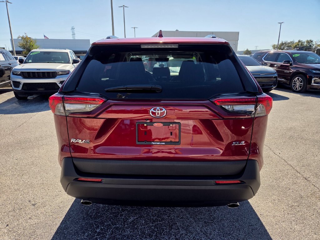 Used 2025 Toyota RAV4 XLE w/ Convenience Package FWD image 13