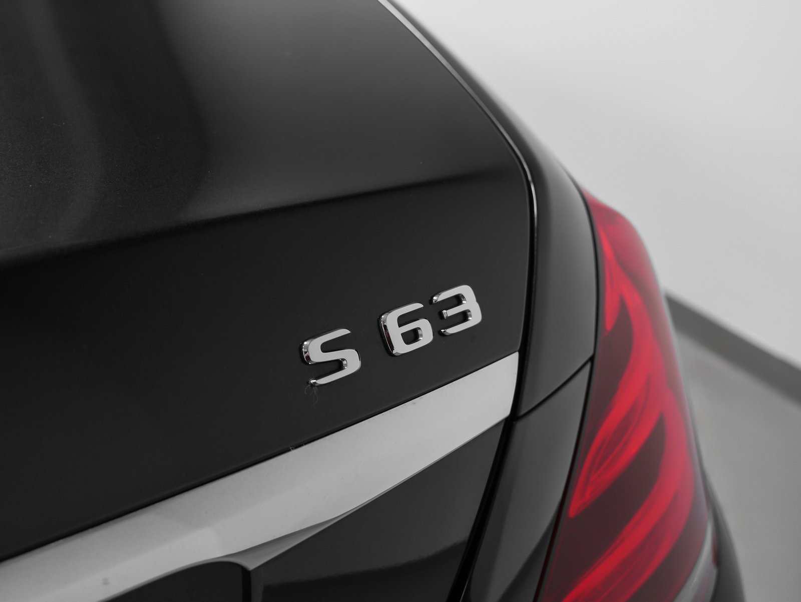 Used 2020 Mercedes-Benz S 63 AMG 4MATIC Sedan image 24