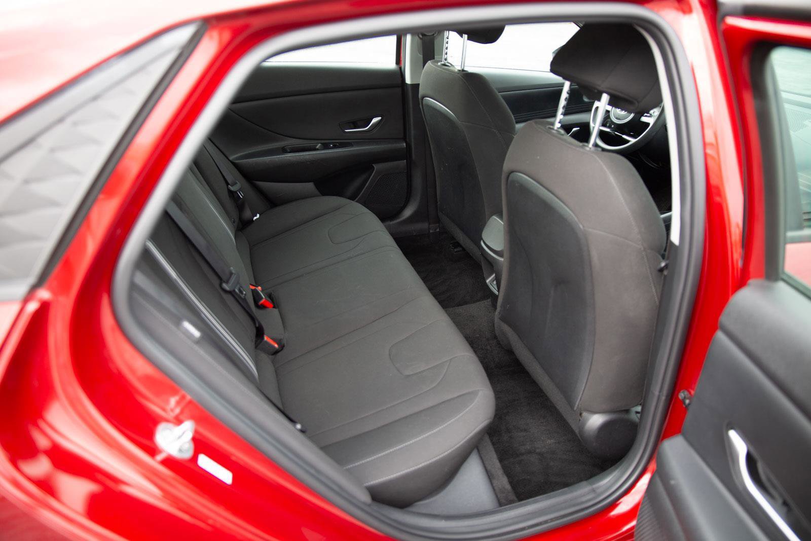 Used 2024 Hyundai Elantra SEL FWD image 22