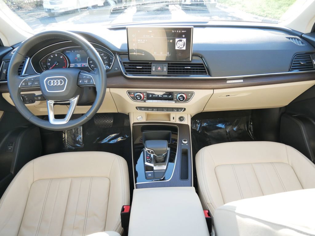 Used 2023 Audi Q5 2.0T Premium w/ Convenience Package AWD/4WD image 14