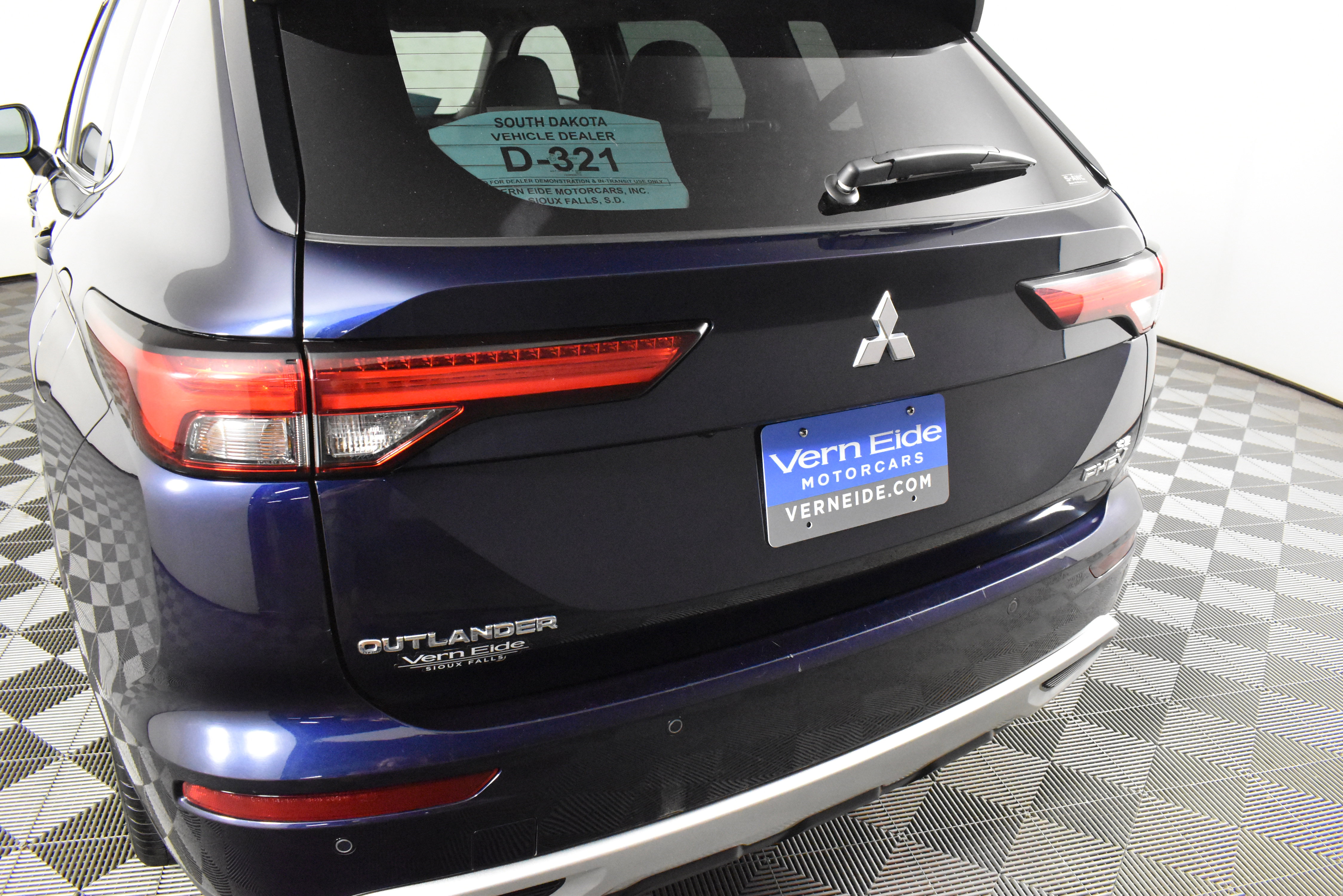 Used 2023 Mitsubishi Outlander SE image 15