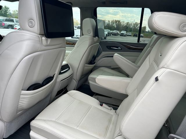 Used 2023 Cadillac Escalade Sport Platinum w/ LPO, ONYX Package image 12