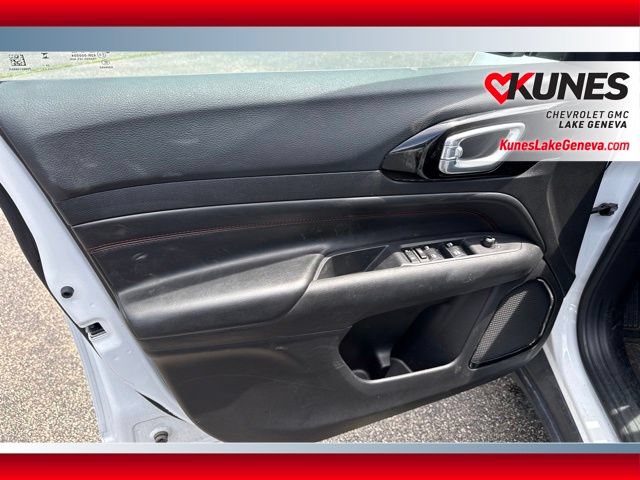 Used 2025 Jeep Compass Trailhawk AWD/4WD image 14
