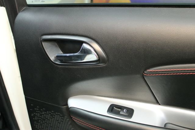 Used 2017 Dodge Journey GT w/ Driver Convenience Group FWD image 12