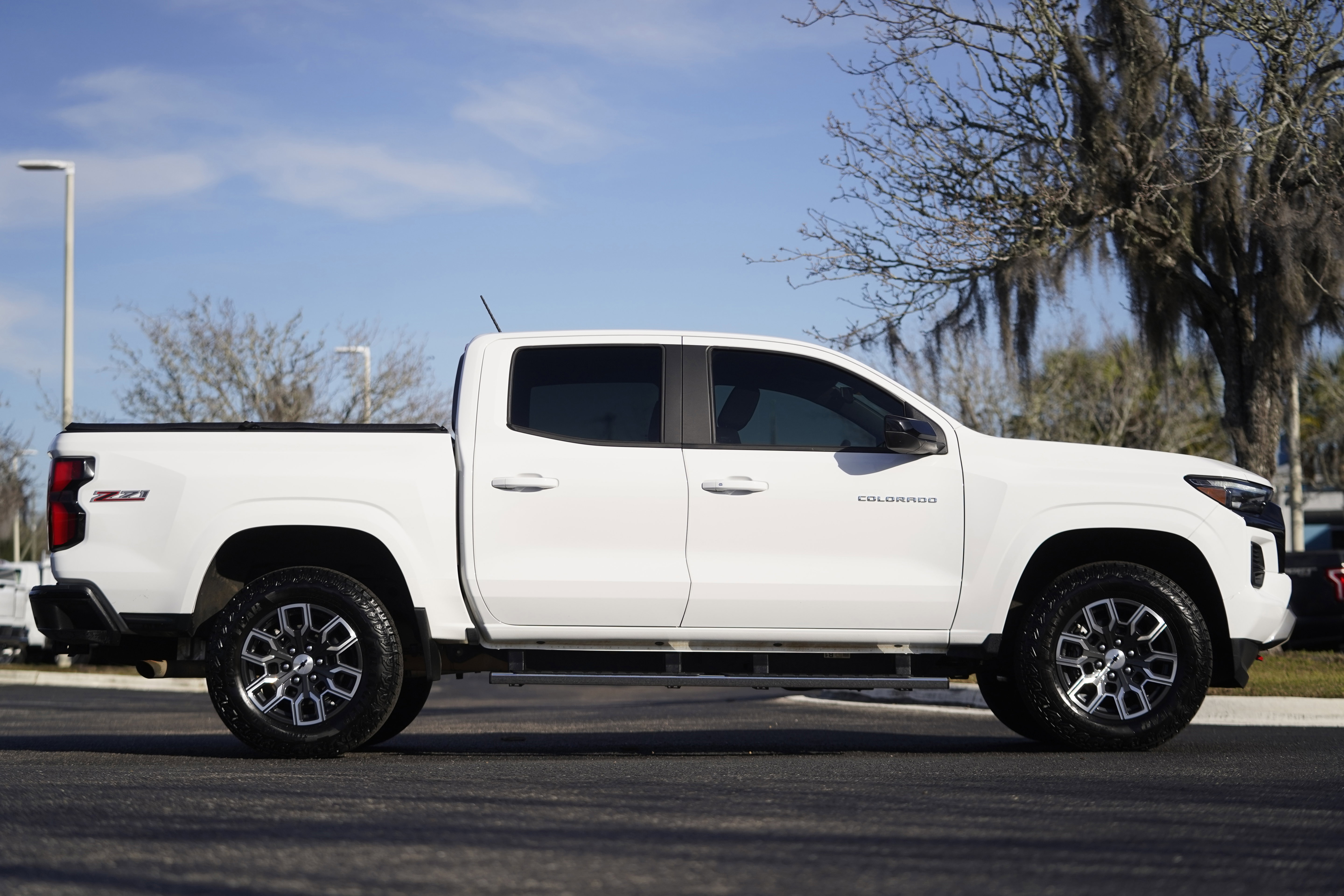 Used 2024 Chevrolet Colorado Z71 w/ Safety Package image 7