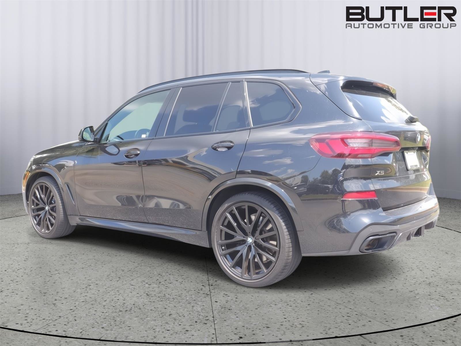 Used 2021 BMW X5 M50i w/ Premium Package AWD/4WD image 5