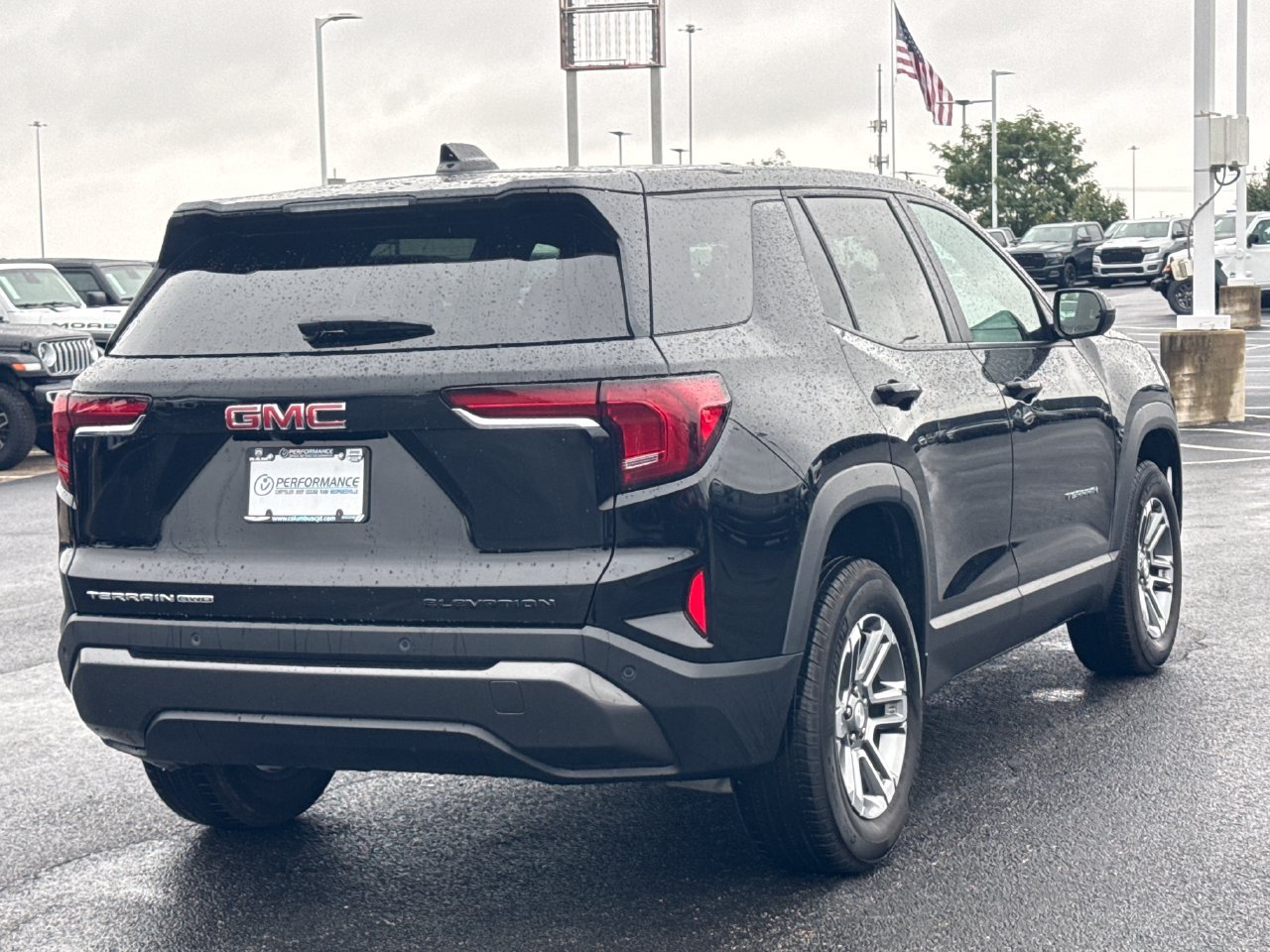 Used 2025 GMC Terrain Elevation AWD/4WD image 3