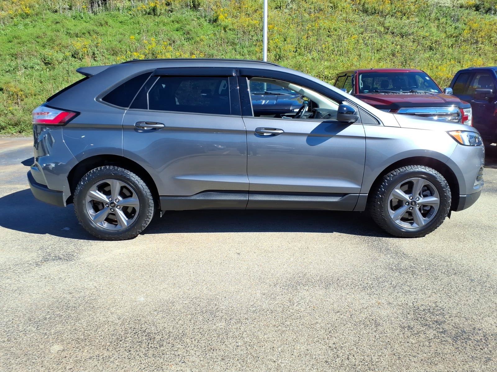 Used 2024 Ford Edge SEL w/ Sport Appearance Package AWD/4WD image 6