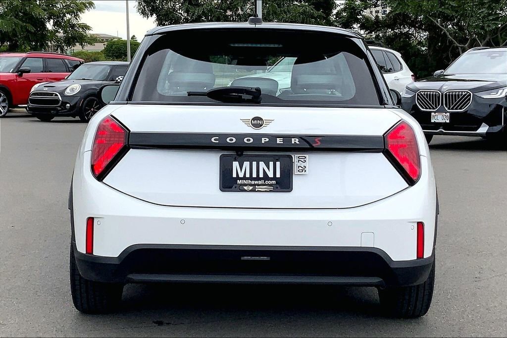 Certified 2025 MINI Cooper S image 5