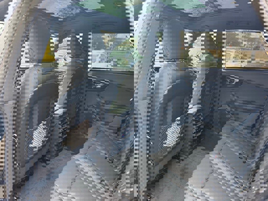 New 2026 Audi Q8 Premium Plus image 24