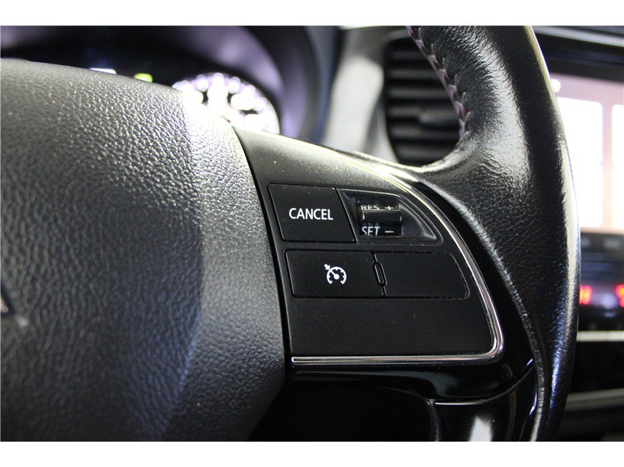 Used 2020 Mitsubishi Outlander ES image 27