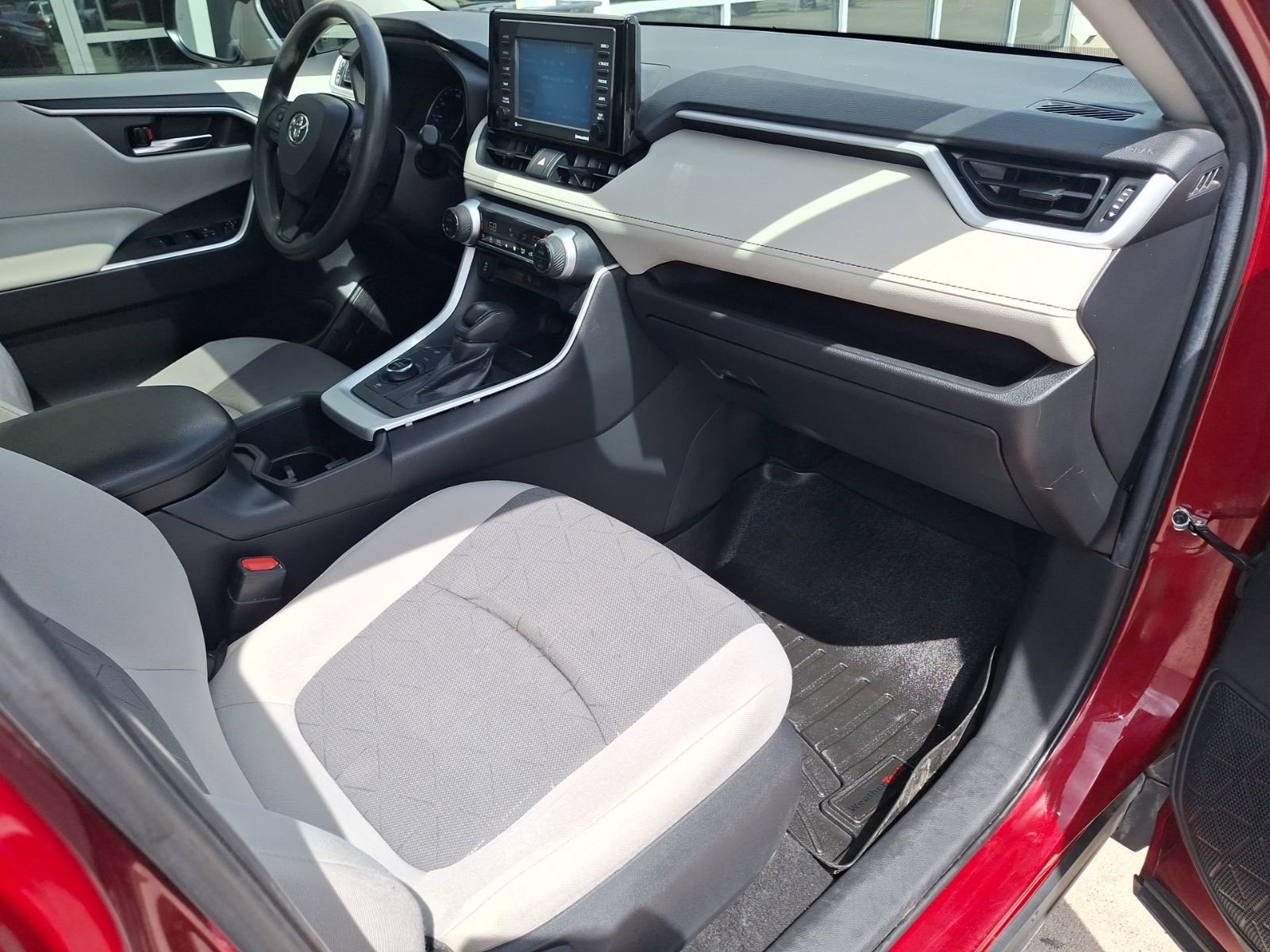 Used 2022 Toyota RAV4 XLE w/ Convenience Package AWD/4WD image 33