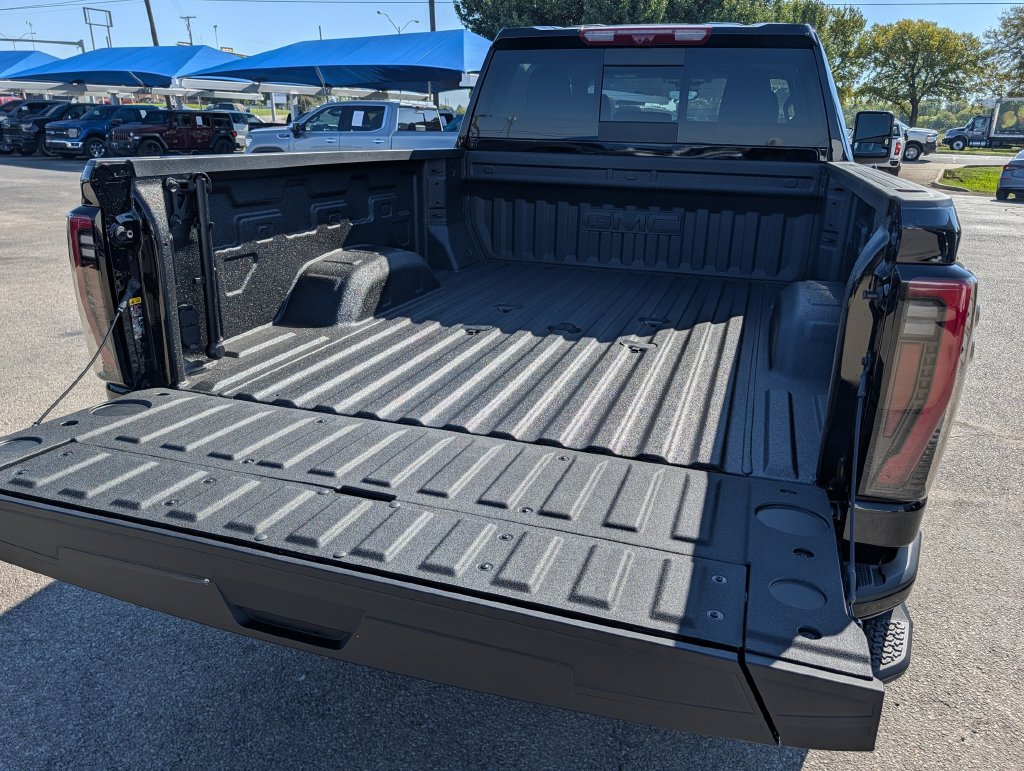 New 2026 GMC Sierra 2500 AT4 w/ AT4 Premium Plus Package AWD/4WD image 28