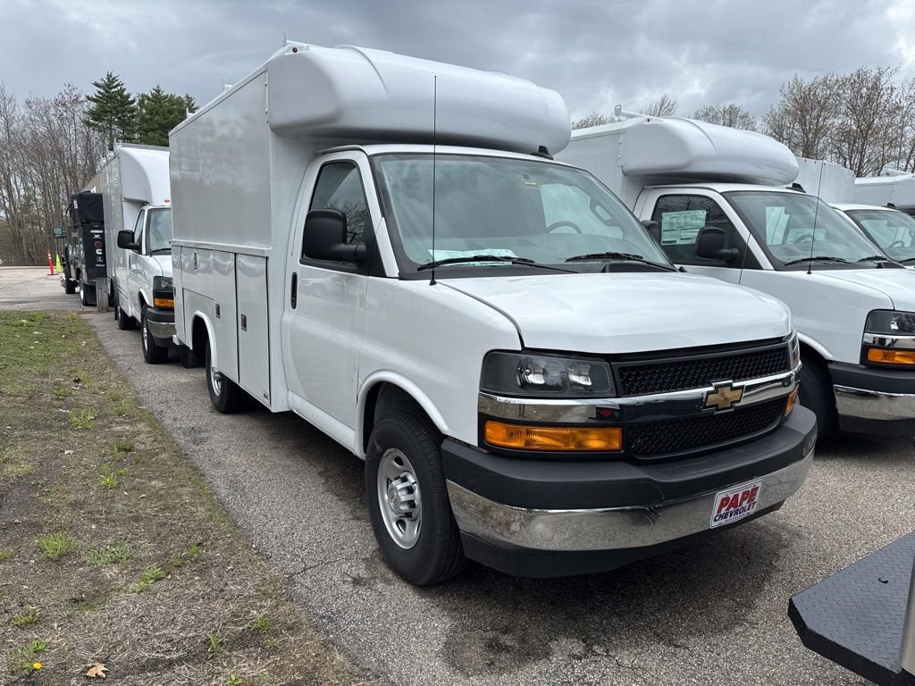 New 2025 Chevrolet Express 3500 w/ Power Convenience Package RWD image 2