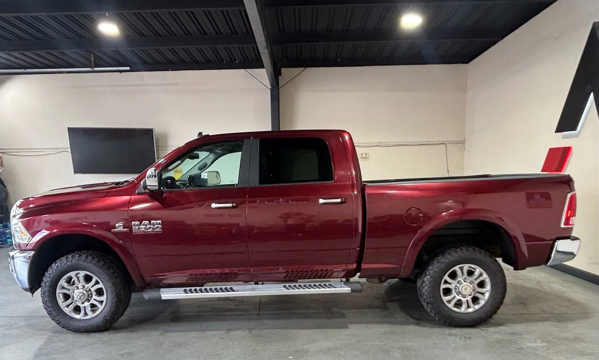 Used 2018 RAM 2500 Laramie AWD/4WD image 5